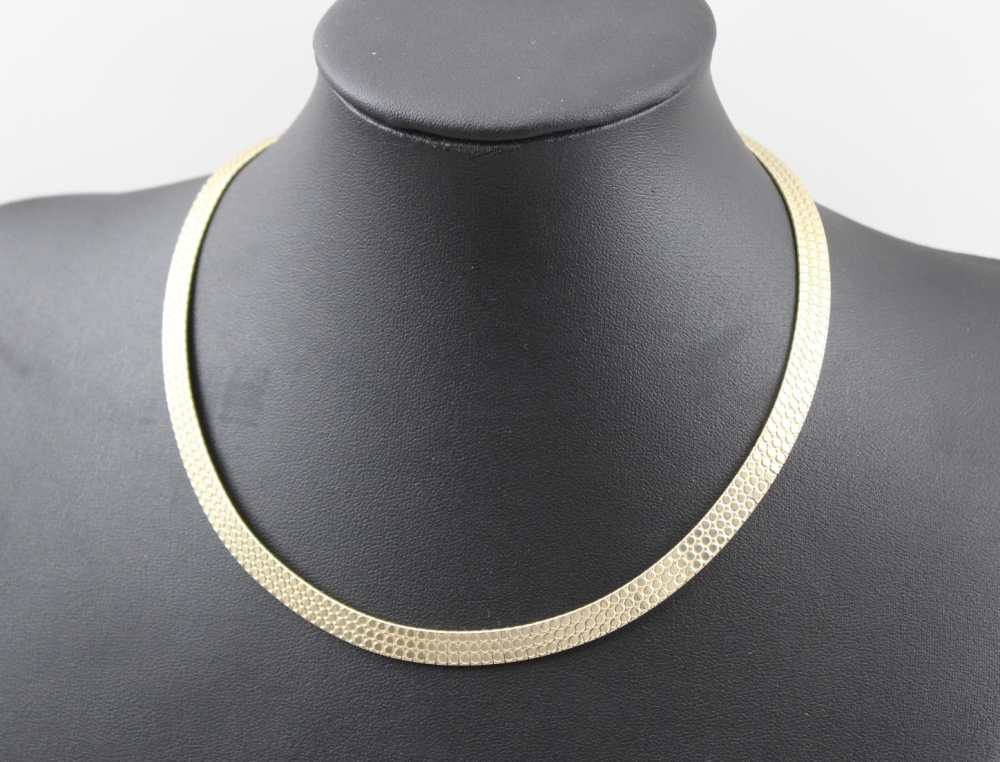 A 9CT GOLD NECKLACE of articulated braid form, 28g, in "Cupitt Jeweller of Bromsgrove" case