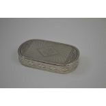 SAMUEL PEMBERTON A GEORGE III SILVER SNUFF BOX, oblong with rounded ends, with a side opening hinged