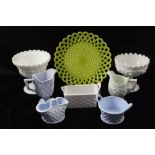 A SELECTION OF 19TH CENTURY VITRO PORCELAIN ITEMS, blue, white and green plate, to include jugs