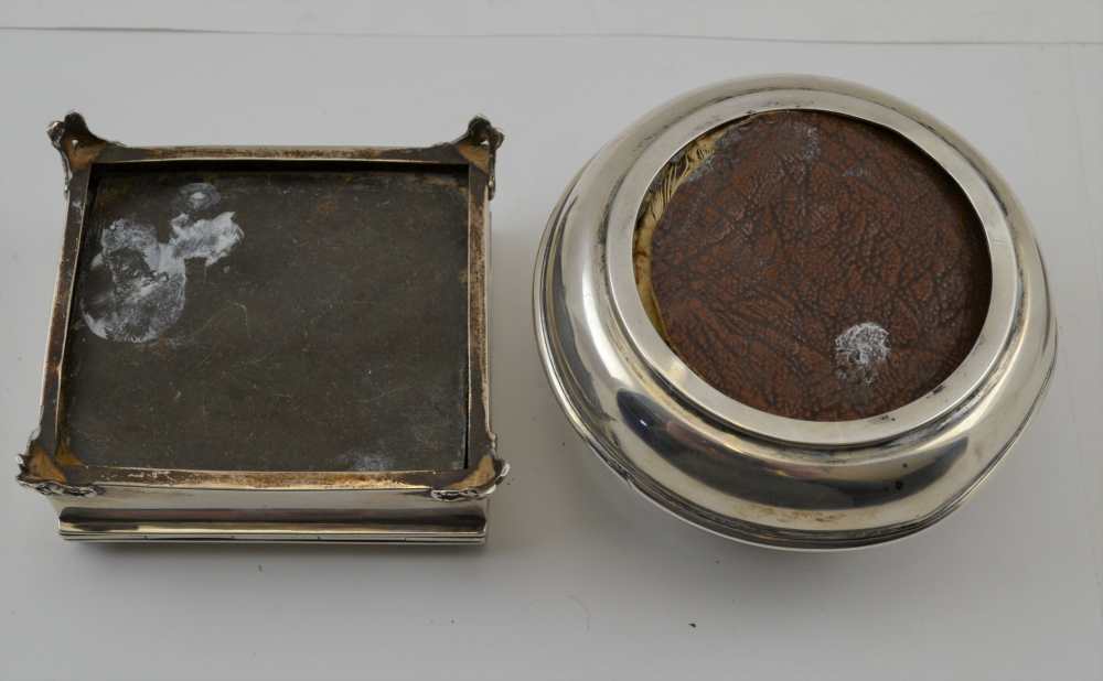 TWO EARLY 20TH CENTURY SILVER & TORTOISESHELL TABLE BOXES, the round one with plain removable lid, - Image 6 of 6