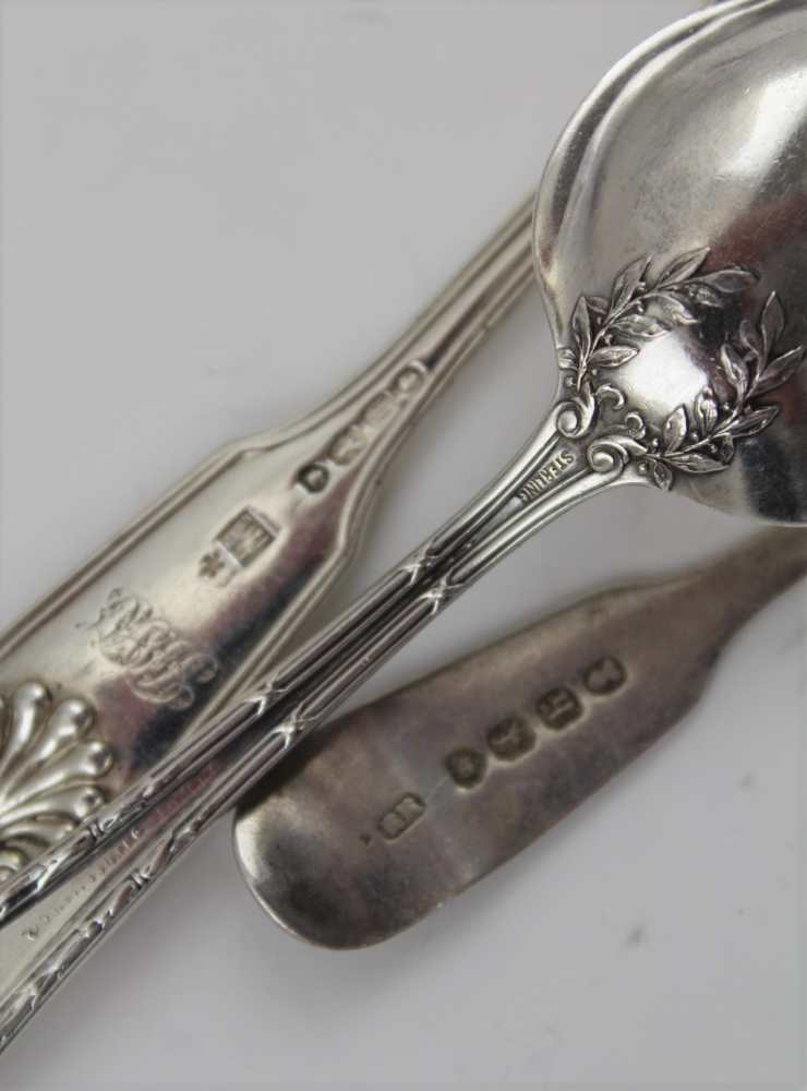 A PAIR OF GEORGE III SILVER SUGAR NIPS, London 1807, together with a collection of assorted Sterling - Image 3 of 5