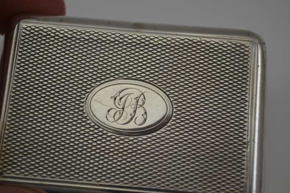 THOMAS PHIPPS & EDWARD ROBINSON A SILVER SNUFF BOX, the hinged cover monogrammed, "JB", engine - Image 2 of 4