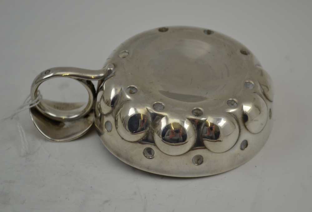 A FRENCH SILVER "TASTEVIN" / WINE TASTING CUP, raised decoration with loop handle and thumbpiece - Image 2 of 5