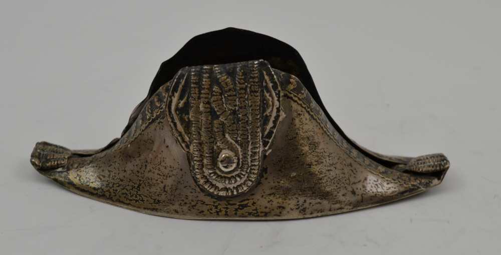 AN EARLY 20TH CENTURY SILVER PIN CUSHION, in the form of a cocked hat, Chester 1910, 10cm x 3.5cm, - Image 2 of 6