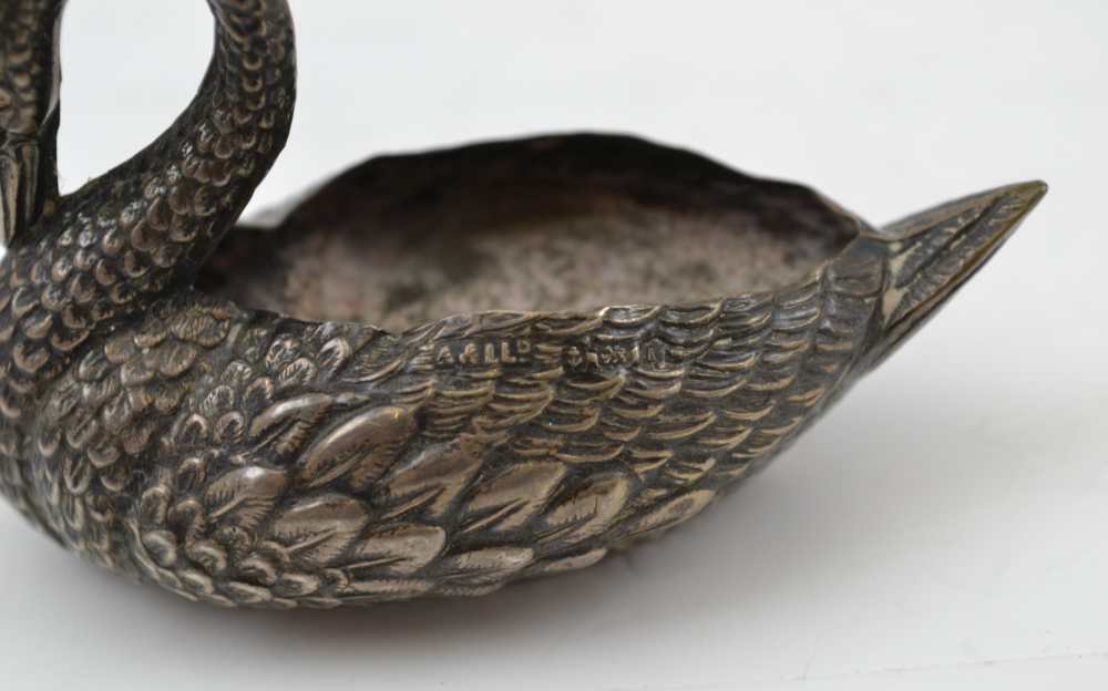 ADIE & LOVEKIN LTD. AN EDWARDIAN SILVER PIN CUSHION FASHIONED AS A SWAN, Birmingham 1908, 4.5cm - Image 4 of 6