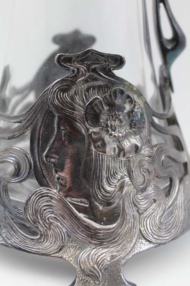 AN ART NOUVEAU DESIGN CLARET JUG, having cast metal decorative mounts in the WMF jugendstil form, - Image 3 of 5