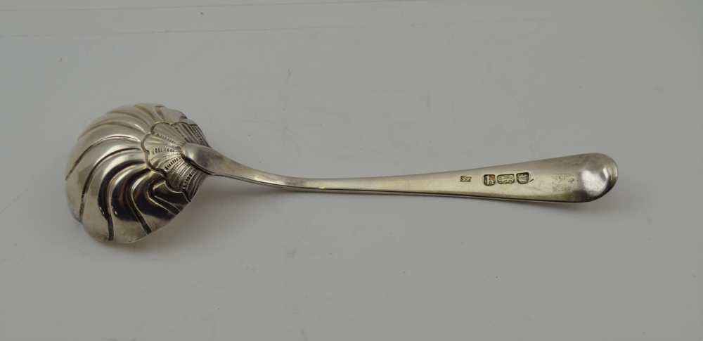 GEORGE SMITH AN 18TH CENTURY SILVER SHELL BOWLED LADLE, with bead edge handle, London 1783, - Image 2 of 4