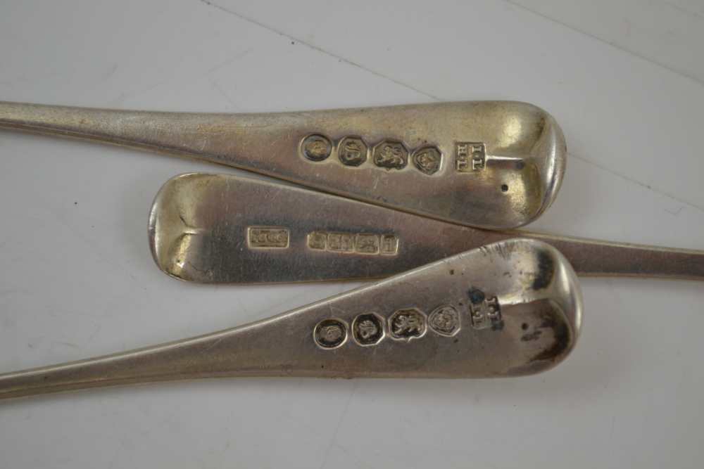 JOHN & HENRY LIAS A PAIR OF EARLY VICTORIAN SILVER CONDIMENT SPOONS, Old English design, gilded - Image 2 of 2