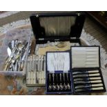 A SELECTION OF LOOSE & CASED CUTLERY various