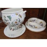 A LARGE PORTMERRION SOUP TUREEN together with a hor's derv dish & two circular cake plates