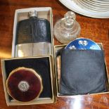 A SELECTION OF POWDER COMPACTS, a perfume bottle & hip flask, etc