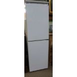 A WHITE FINISHED FREE STANDING BAUMATIC FRIDGE FREEZER