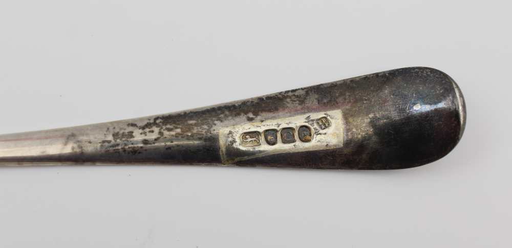 A GEORGE III SILVER BASTING SPOON, of Hanoverian design, monogrammed "C", London 1798, 99g - Image 3 of 3