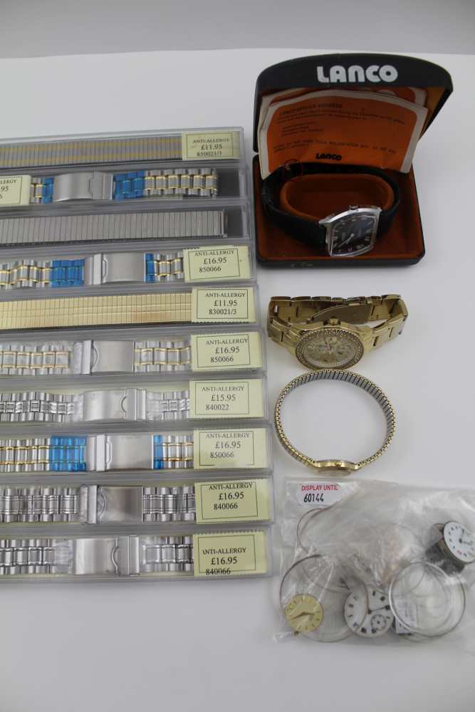 A QUANTITY OF WATCHES, including the makers; Fossil, Accurist and Lanco, various watch movements,