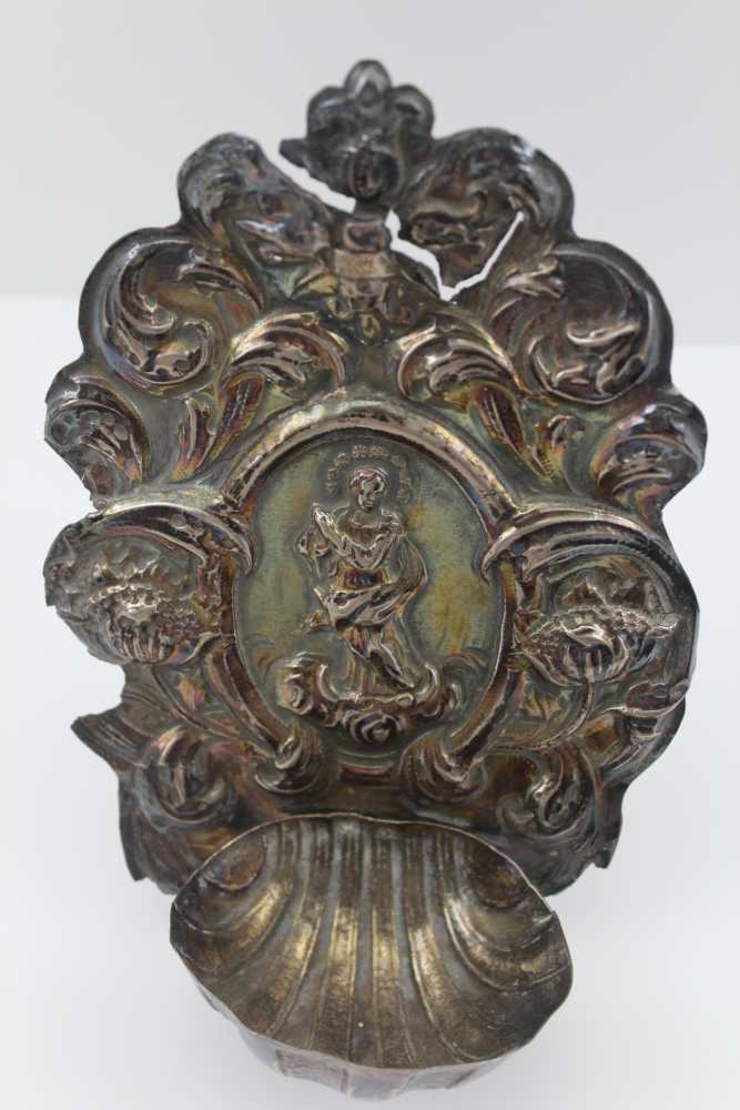 AN 18TH CENTURY CONTINENTAL REPOUSSE SILVER HOLY WATER STOUP, which would have been hung in the - Image 2 of 4