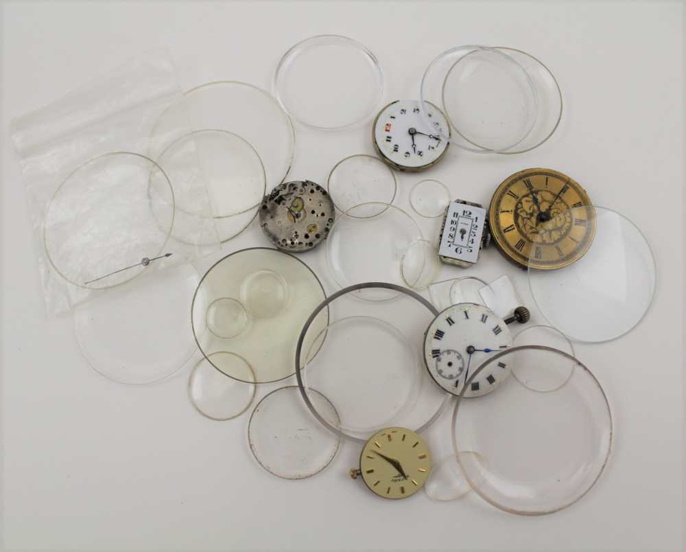 A QUANTITY OF WATCHES, including the makers; Fossil, Accurist and Lanco, various watch movements, - Image 4 of 4