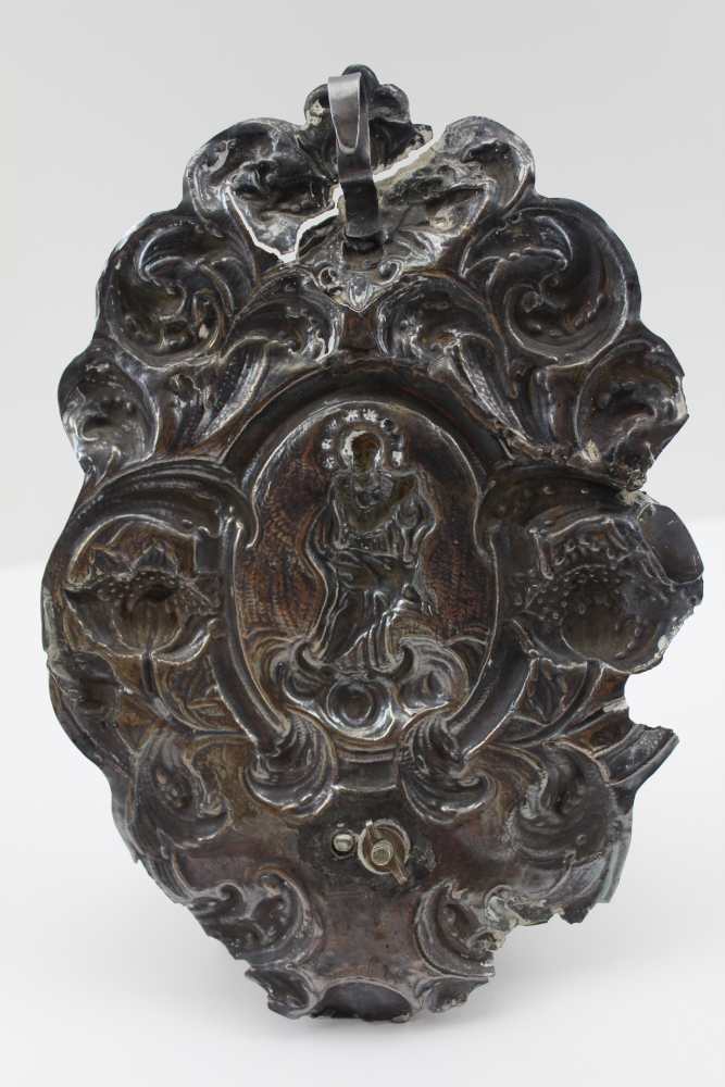 AN 18TH CENTURY CONTINENTAL REPOUSSE SILVER HOLY WATER STOUP, which would have been hung in the - Image 3 of 4