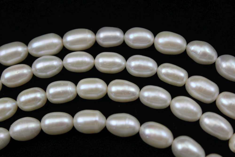 A PEARL NECKLACE, four strands of graduated cultured pearls with silver fastening, - Image 4 of 5