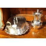 A GOOD QUALITY SILVER-PLATED CHEESE DISH & COVER together with a plated hot water pot