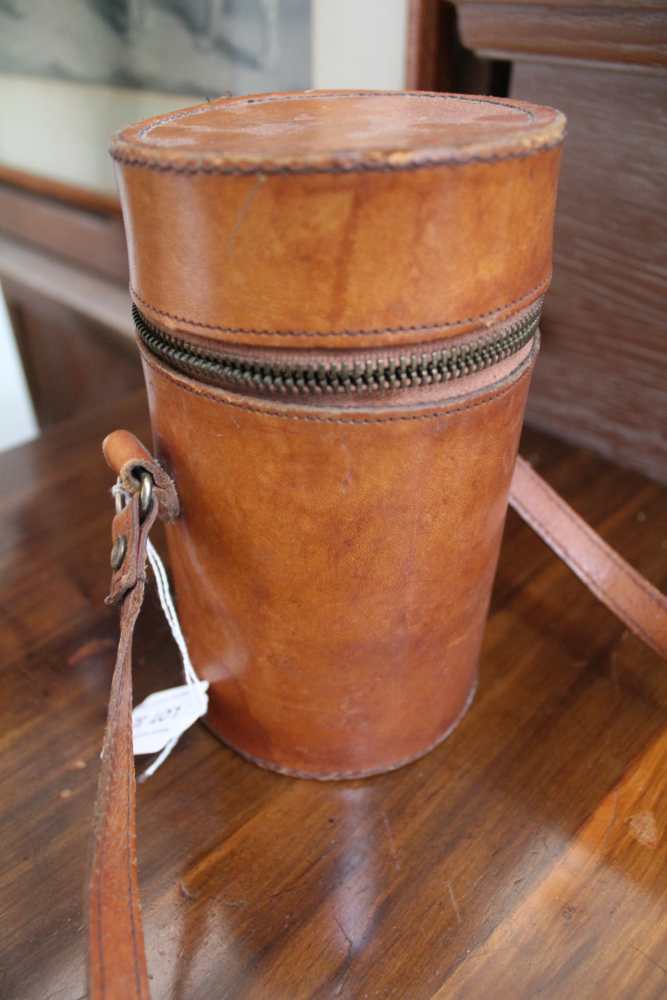 A LEATHER CASED MULTI-BOTTLE FLASK with tumbler cups - Image 2 of 2