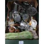 A BOX CONTAINING A SELECTION OF DOMESTIC WARES in glass, pottery and metalwares