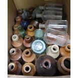 A BOX CONTAINING A GOOD COLLECTION OF GLASS & STONEWARE BOTTLES