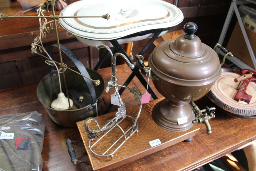 A SELECTION OF DOMESTIC METALWARES VARIOUS
