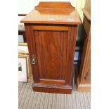 A LATE 19TH CENTURY WALNUT BEDSIDE POT CUPBOARD with single panel door