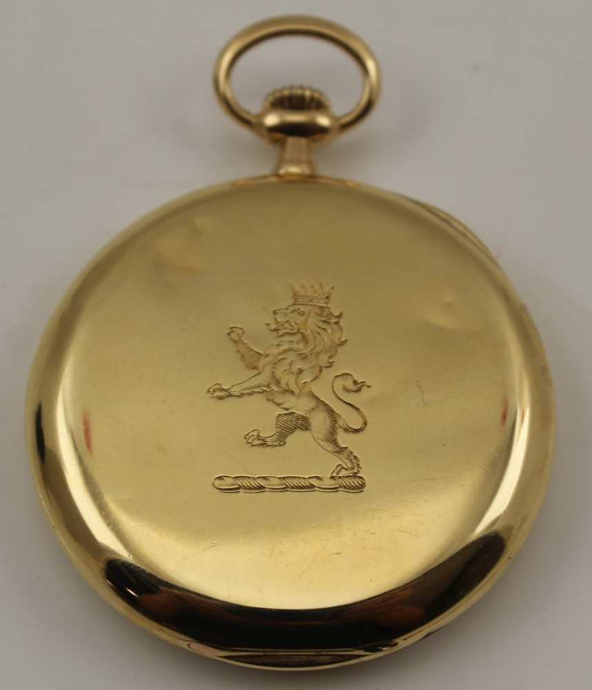 AN 18K GOLD CASED GENTLEMAN'S OPEN FACE POCKET WATCH, silvered dial with Roman numerals and - Image 5 of 5