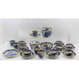 A SELECTION OF EARLY 19TH CENTURY BLUE AND WHITE TRANSFER PRINTED PORCELAIN TEA WARES, Oriental