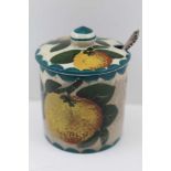AN EARLY 20TH CENTURY WEMYSS POTTERY CONSERVE POT WITH COVER, hand-painted oranges amidst leaf