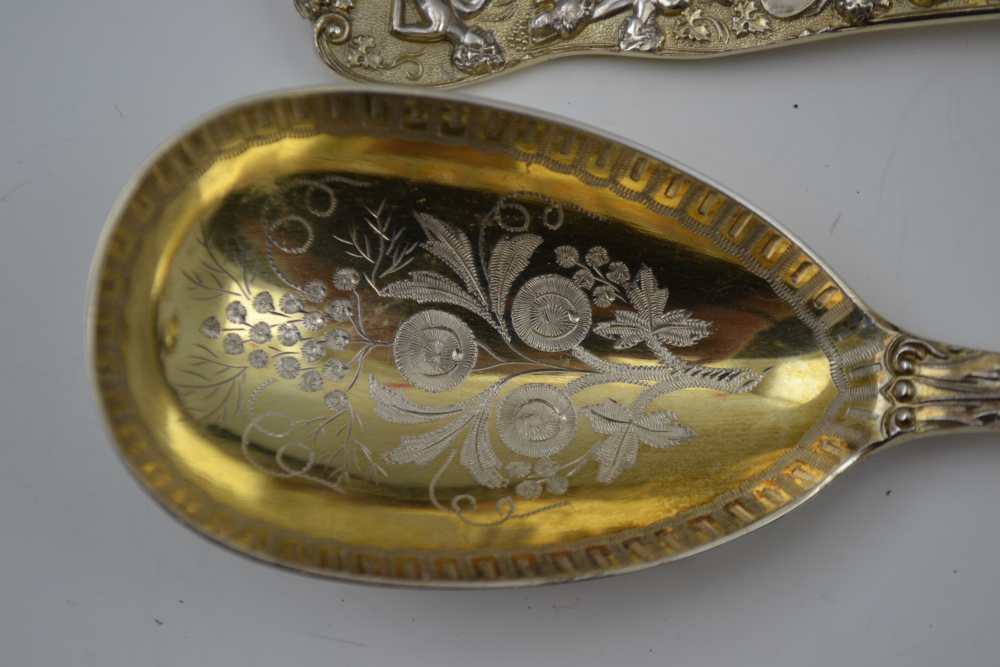 HENRY JOHN LIAS SENIOR & JUNIOR A PAIR OF PARCEL-GILT STERLING SILVER FRUIT SPOONS, cast - Image 3 of 9