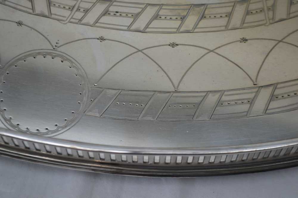 AN EARLY 20TH CENTURY JAMES DICKSON & SONS QUALITY SILVER PLATED OVAL TWIN HANDLED TRAY, with - Image 3 of 6