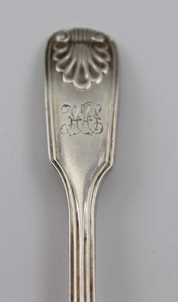 CHARLES BOYTON A SET OF SIX VICTORIAN SILVER TEASPOONS, fiddle & shell handles, London 1840, bearing - Image 2 of 3