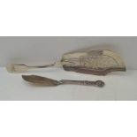 AN EARLY VICTORIAN SILVER FISH SLICE, fiddle pattern handle, pierced blade, London 1841, together