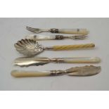 A PAIR OF LATE 19TH CENTURY SILVER-BLADED BUTTER KNIVES, Birmingham 1890, with mother-of-pearl