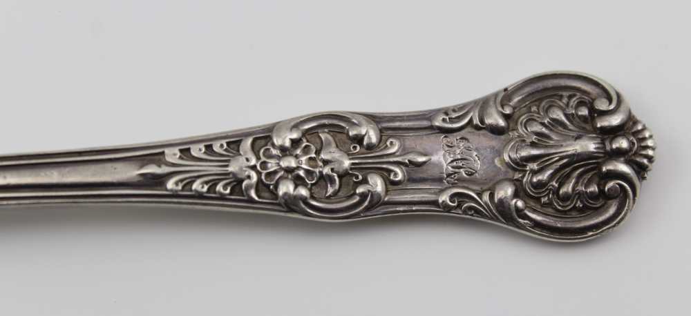 AN EARLY VICTORIAN SILVER FISH SLICE, fiddle pattern handle, pierced blade, London 1841, together - Image 2 of 5