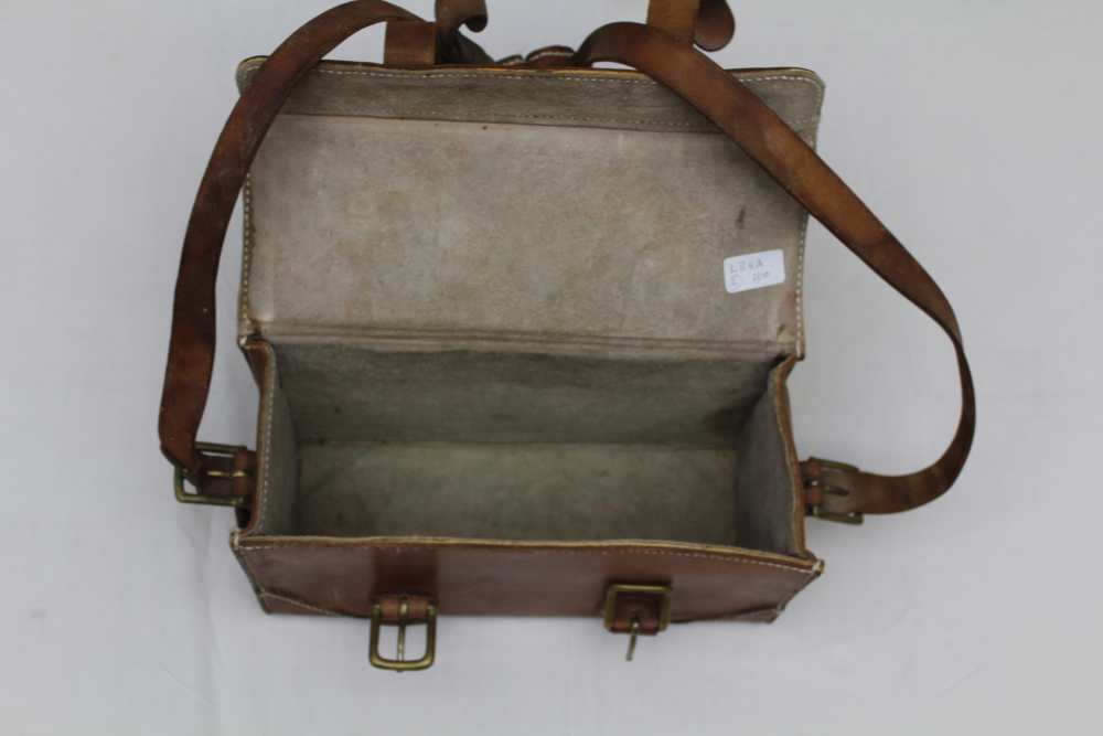 A LEATHER CARTRIDGE CASE, WITH HANDLE AND SHOULDER STRAP, 34cm wide - Image 4 of 4