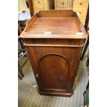 A LATE 19TH CENTURY MAHOGANY FINISHED BEDSIDE POT CUPBOARD