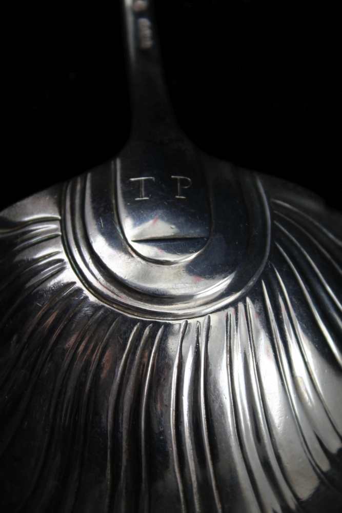 NICHOLAS HEARDEN A MID 18TH CENTURY SILVER LADLE, scallop shape bowl, the handle bears an engraved - Image 4 of 6