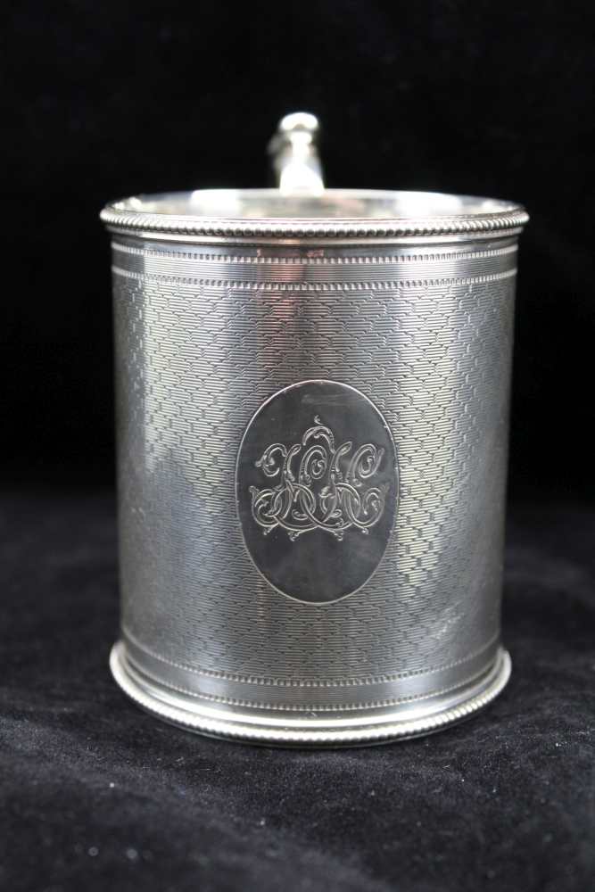 MARTIN HALL & CO. A VICTORIAN SILVER CHRISTENING TANKARD of cylinder form with applied cast scroll - Image 2 of 4