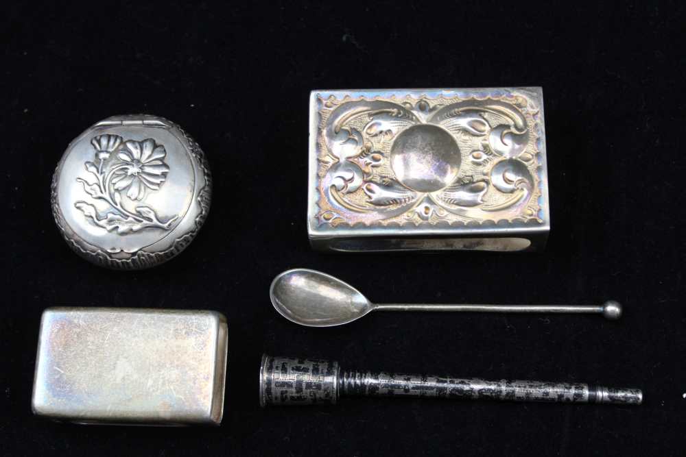A COLLECTION OF SILVER ITEMS to include; two matchbox covers, a Wardell & Kempson niello silver
