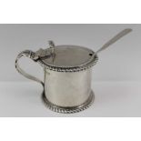 JAMES BARBER, GEORGE CATTLE II & WILLIAM NORTH A GEORGE IV SILVER DRUM MUSTARD POT having hinged