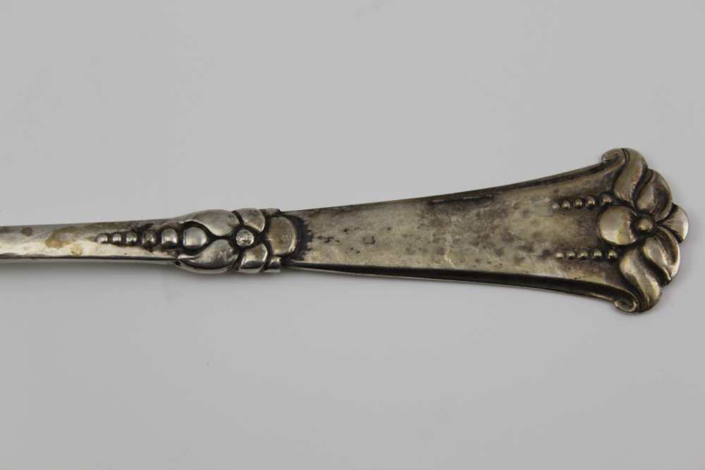 CHRISTIAN HEISE A DANISH SILVER DOUBLE LIPPED LADLE, Copenhagen 1925, 23g - Image 3 of 4