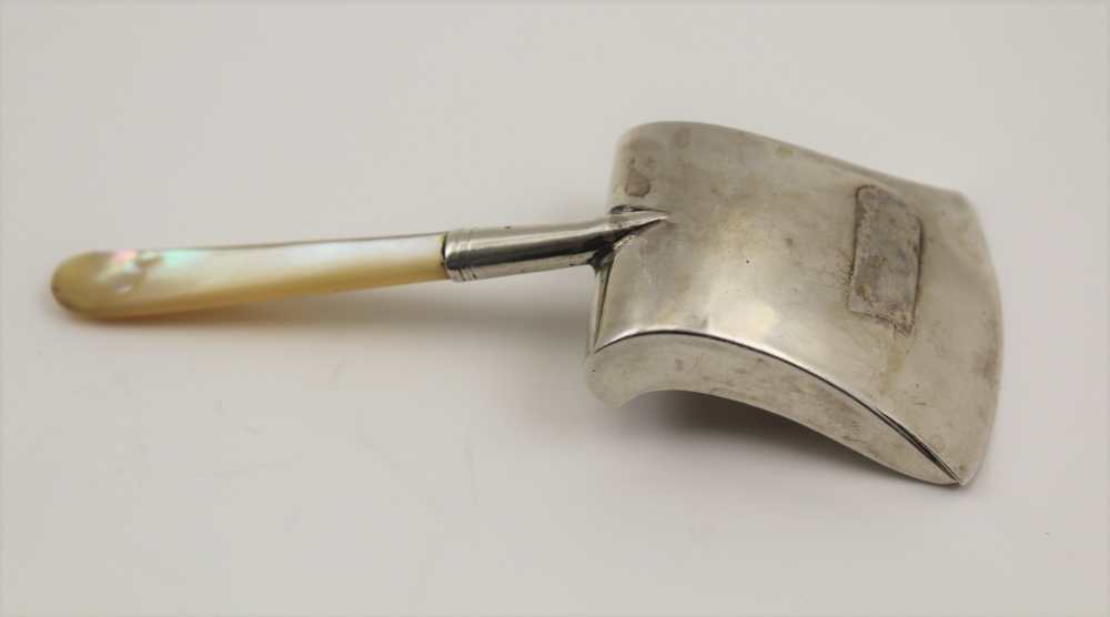 WILLIAM PUGH A GEORGE III SILVER CADDY SPOON of shovel form, with mother-of-pearl handle, Birmingham - Image 3 of 4