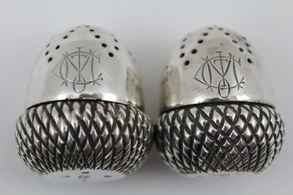 A PAIR OF VICTORIAN SILVER ACORN FORM CONDIMENTS, Sheffield 1886, combined weight; 51g - Image 2 of 3