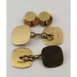 A PAIR OF 9CT GOLD CHAIN LINK PLAIN CUFFLINKS together with a pair of 9ct gold evening studs,