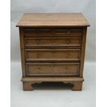AN EARLY 18TH CENTURY OAK CHEST OF FIVE DRAWERS, two short over three long graduated drawers with