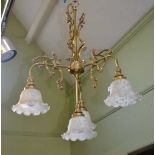 A LATE 20TH CENTURY BRASS EDWARDIAN DESIGN PENDANT CEILING LIGHT, having four mottled flowerhead