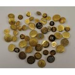 A QUANTITY OF MIXED MILITARY BUTTONS, various sizes (unused)